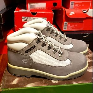 TIMBERLAND- JUNIOR FIELD BOOTS. Size- 5
